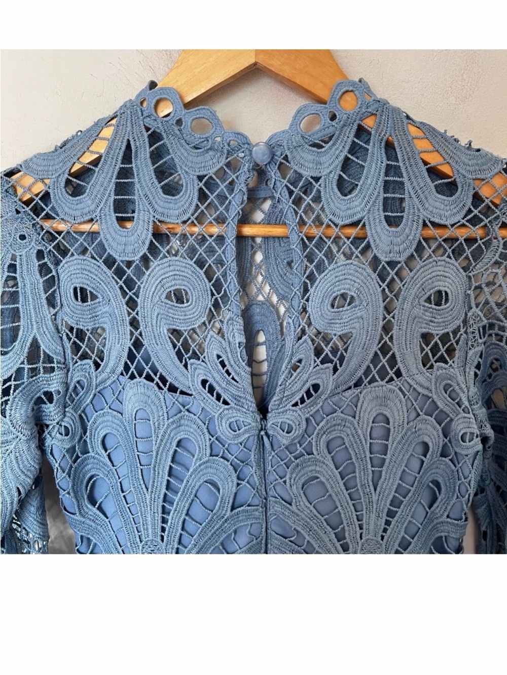 Lipsy London, Dusty Blue Lace Mini Dress | Size US 2 | Cruel Intentions PRIME - Picture 8 of 13